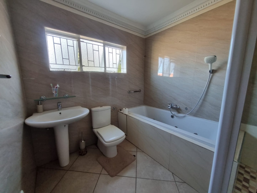 4 Bedroom Property for Sale in Fichardt Park Free State